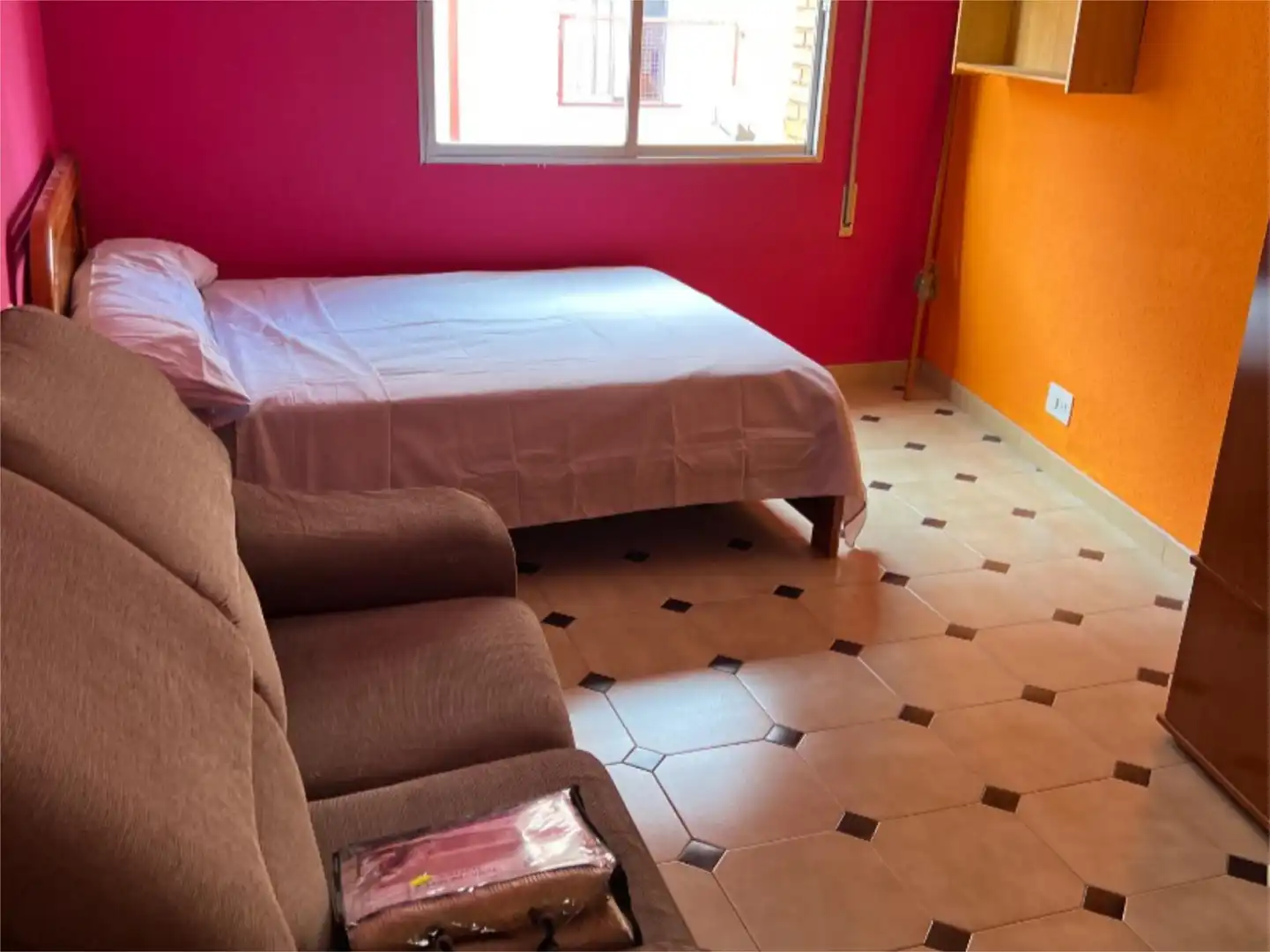 Schlafzimmer von Wohnung zur untervermieten in  Teruel Capital mit Heizung und Möbliert