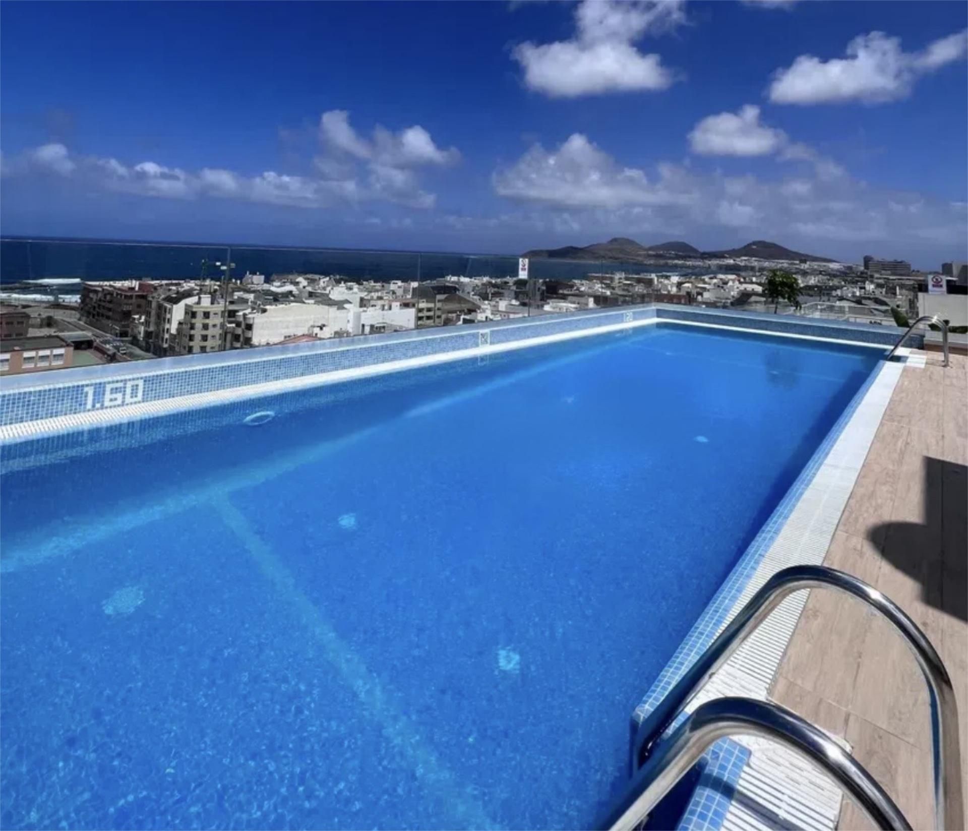 Piscina de Pis en venda en Las Palmas de Gran Canaria amb Parquet, Terrassa i Traster
