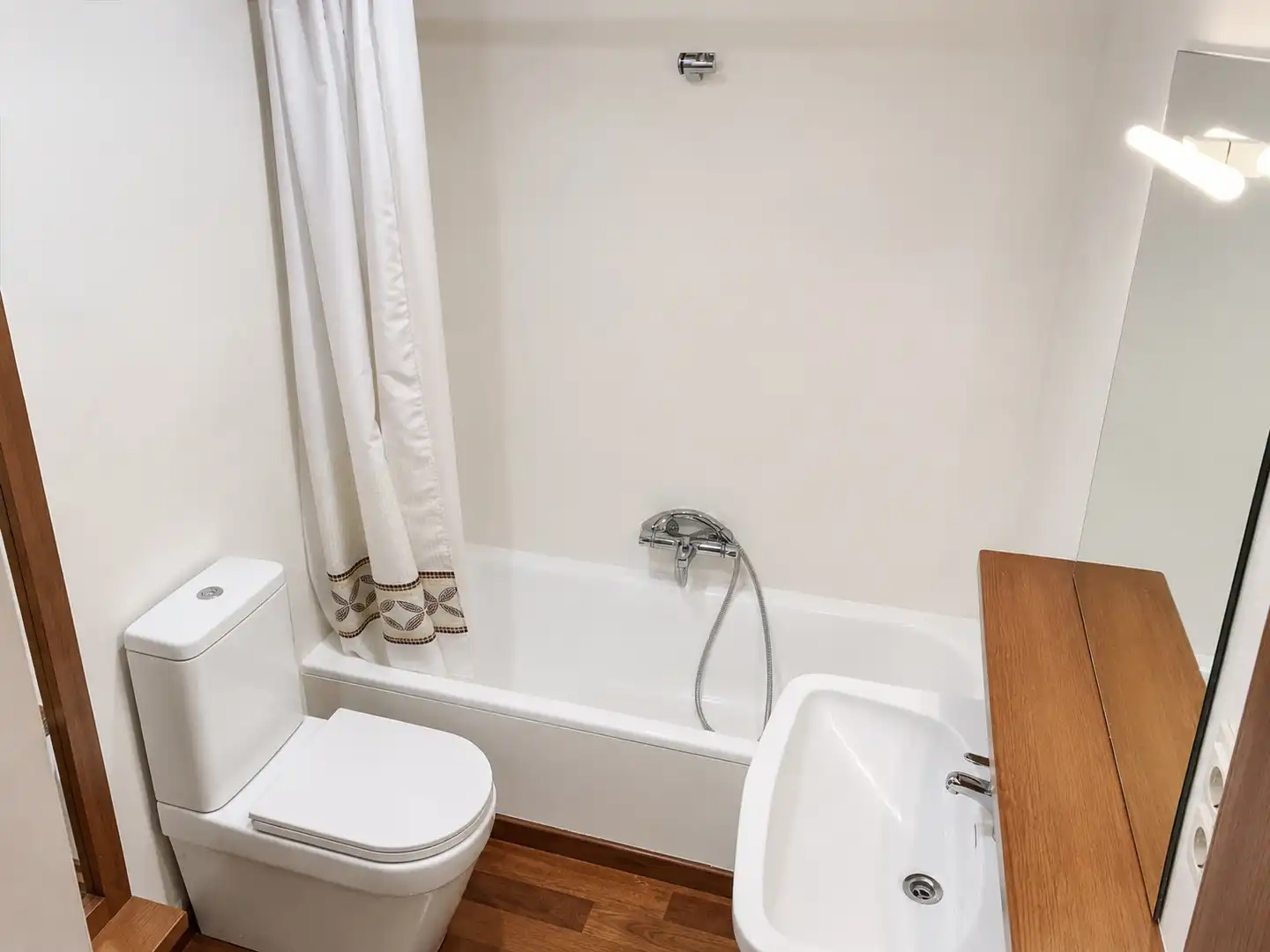 Flat for sale in Avenguda Deth Pas D'arró, 42, Vielha Bathroom of Flat for sale in Vielha e Mijaran with Balcony