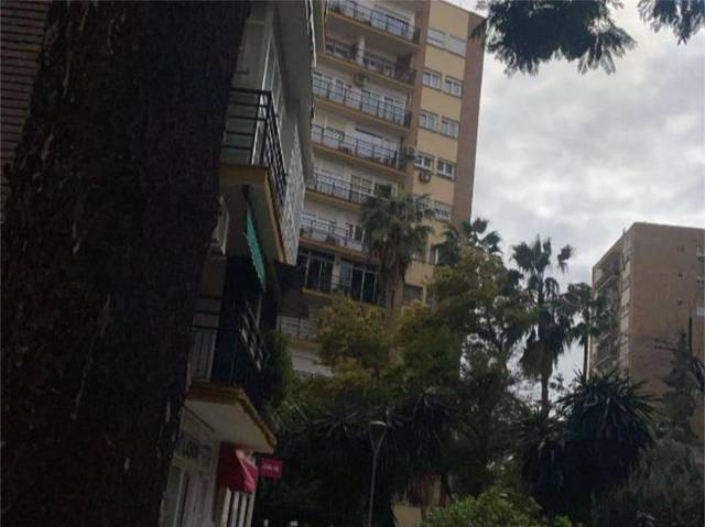 Piso en Alquiler en Calle Felipe II, 32 en El Porvenir