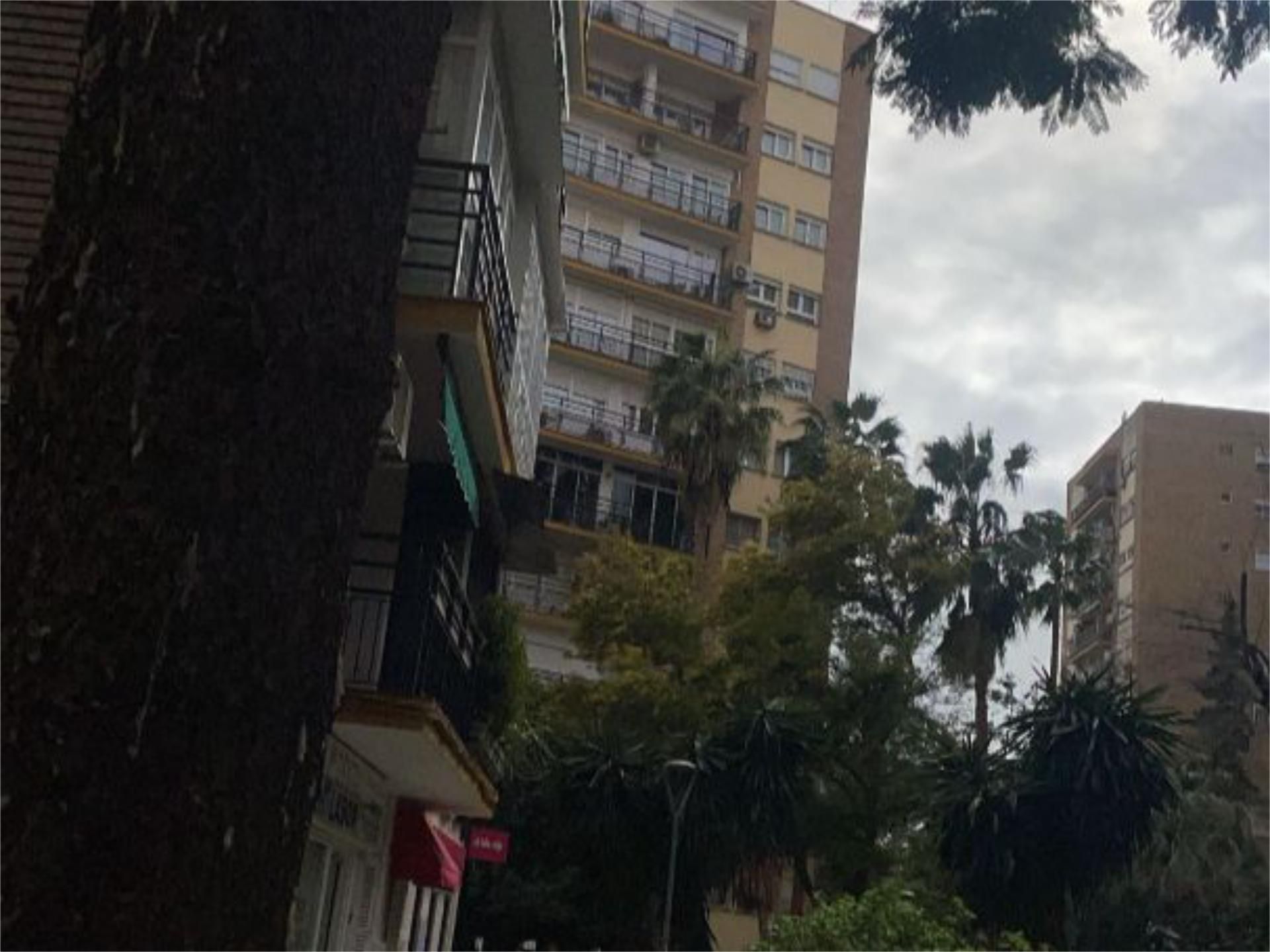 Exterior view of Flat for rent in  Sevilla Capital  with Air Conditioner, Private garden and Terrace