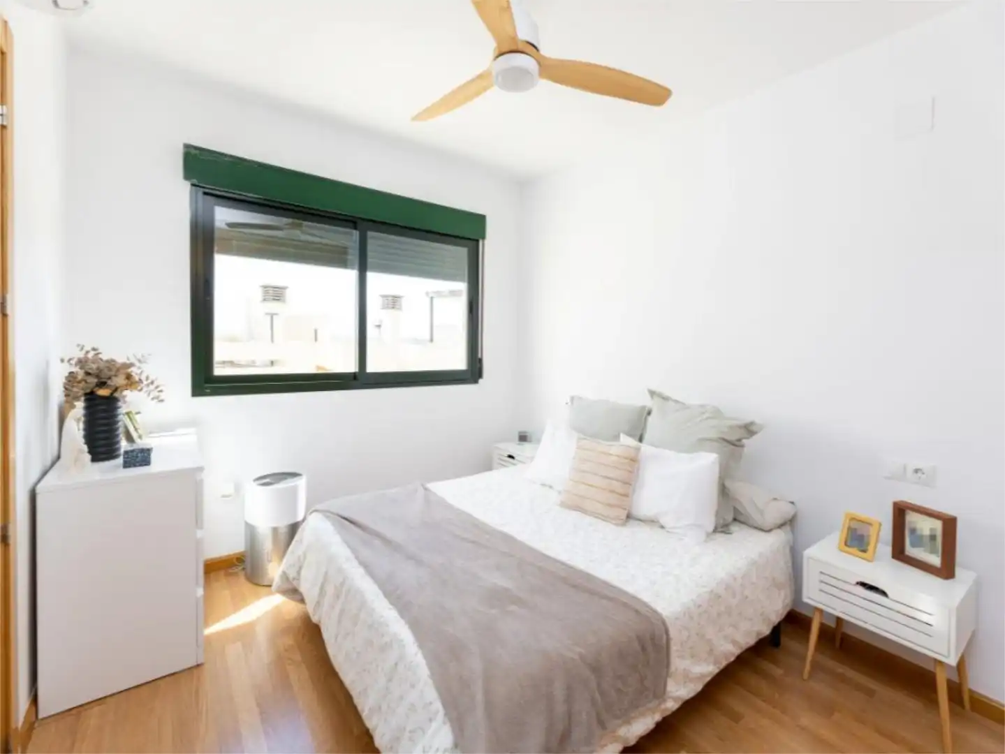 Bedroom of Houses for sale in Las Gabias  with Air Conditioner, Terrace and Swimming Pool