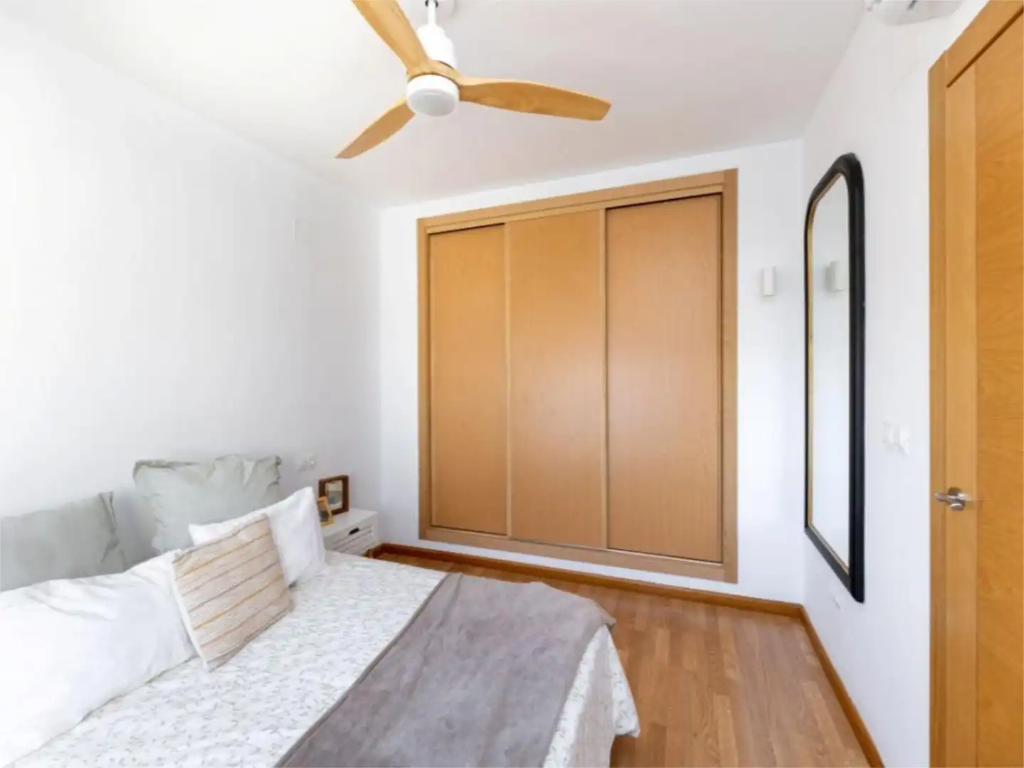 Bedroom of Houses for sale in Las Gabias  with Air Conditioner, Terrace and Swimming Pool