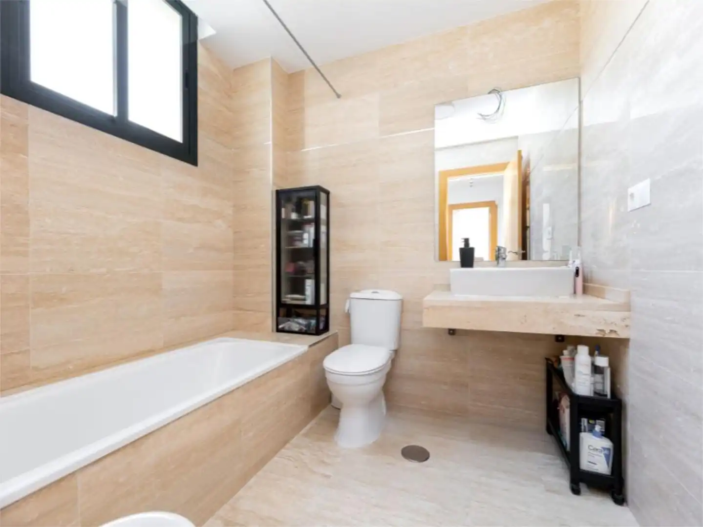 Bathroom of Houses for sale in Las Gabias  with Air Conditioner, Terrace and Swimming Pool