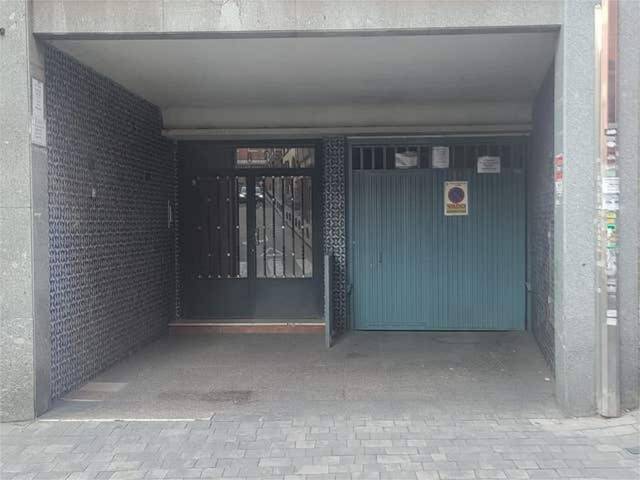 Garaje en Alquiler en Valdeacederas
