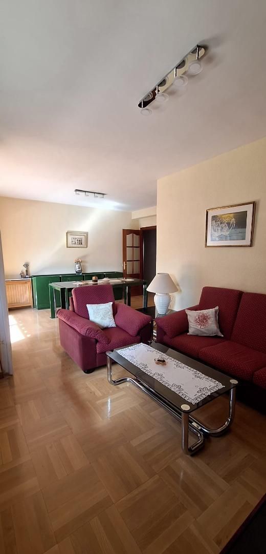 Pis en venda a Calle de Numancia, 30, Bellas Vistas Sala d'estar de Pis en venda en Madrid Capital amb Calefacció, Traster i Moblat