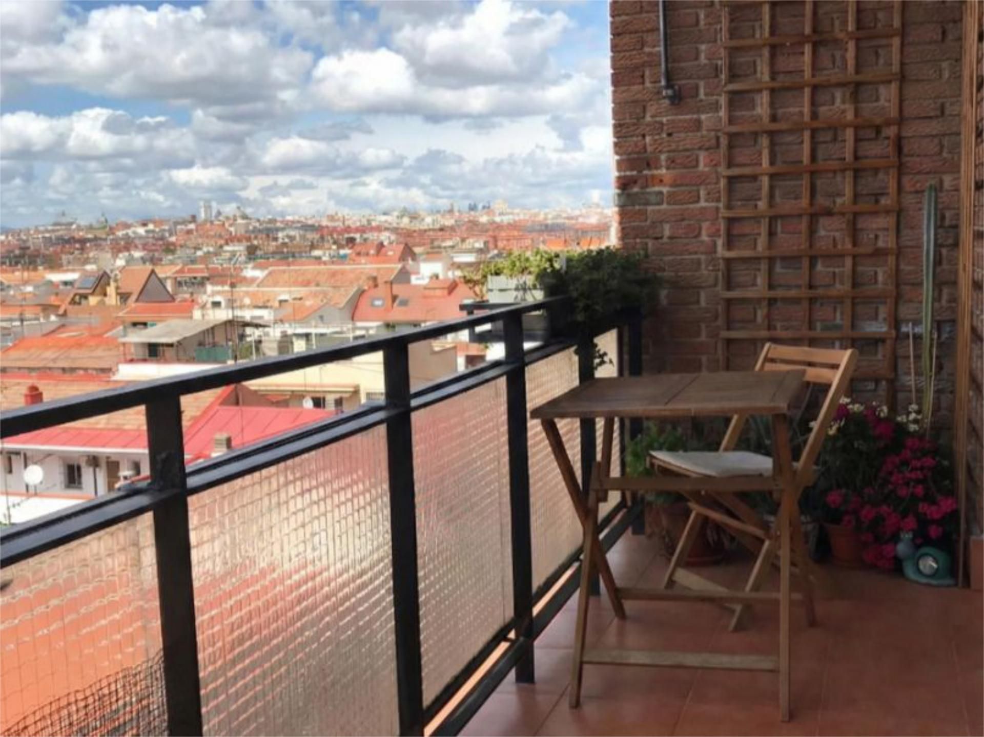 Terrassa de Pis de lloguer en  Madrid Capital amb Calefacció, Terrassa i Videoporter