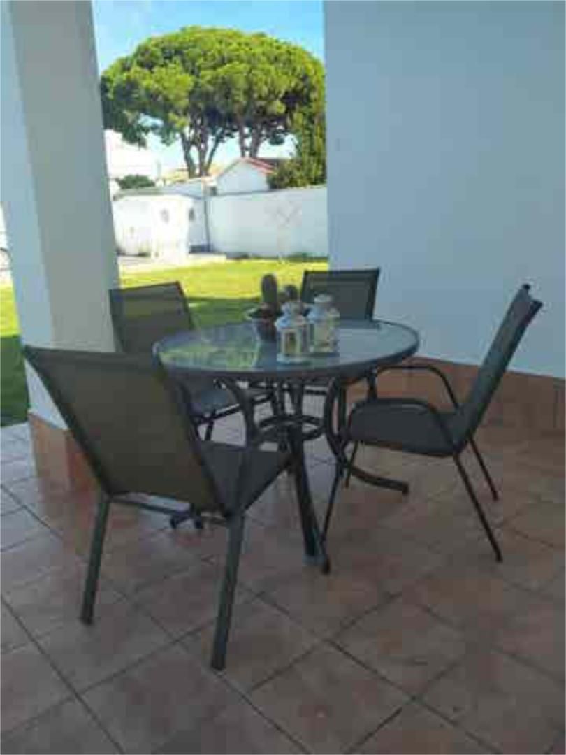 Single-family semi-detached for rent in Los Gallos