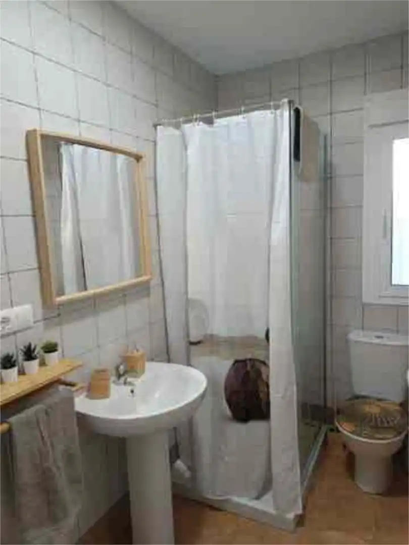 Detached homes for rent in Los Gallos Bathroom of Detached homes for rent in Chiclana de la Frontera with Heating, Private garden and Terrace
