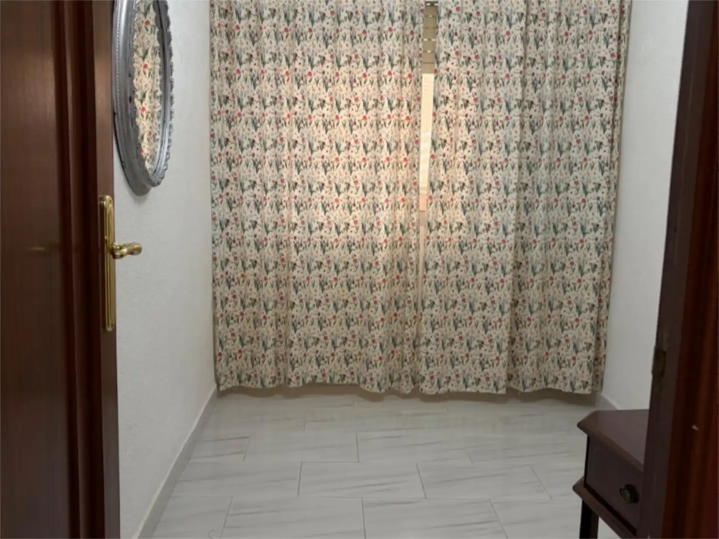 Piso en venta en Paseo Marqueses de Linares, N 9, La Paz - Las Américas Habitación de Piso en venta en Linares con Aire acondicionado y Balcón