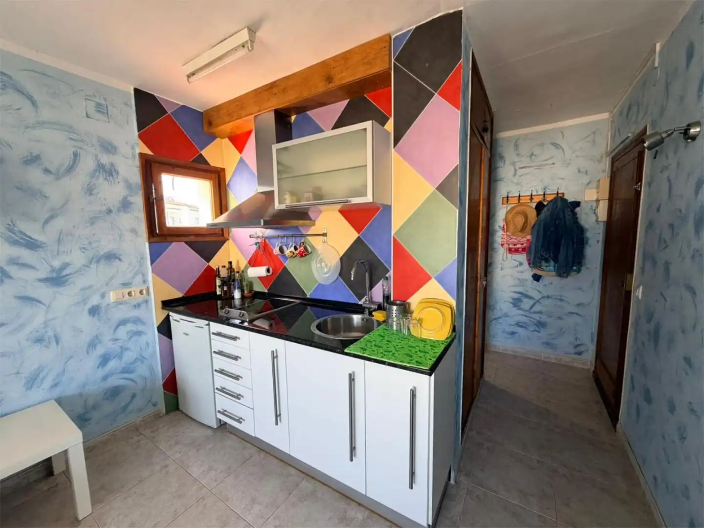 Cocina de Piso en venta en L'Escala con Amueblado, Parking comunitario y Balcón