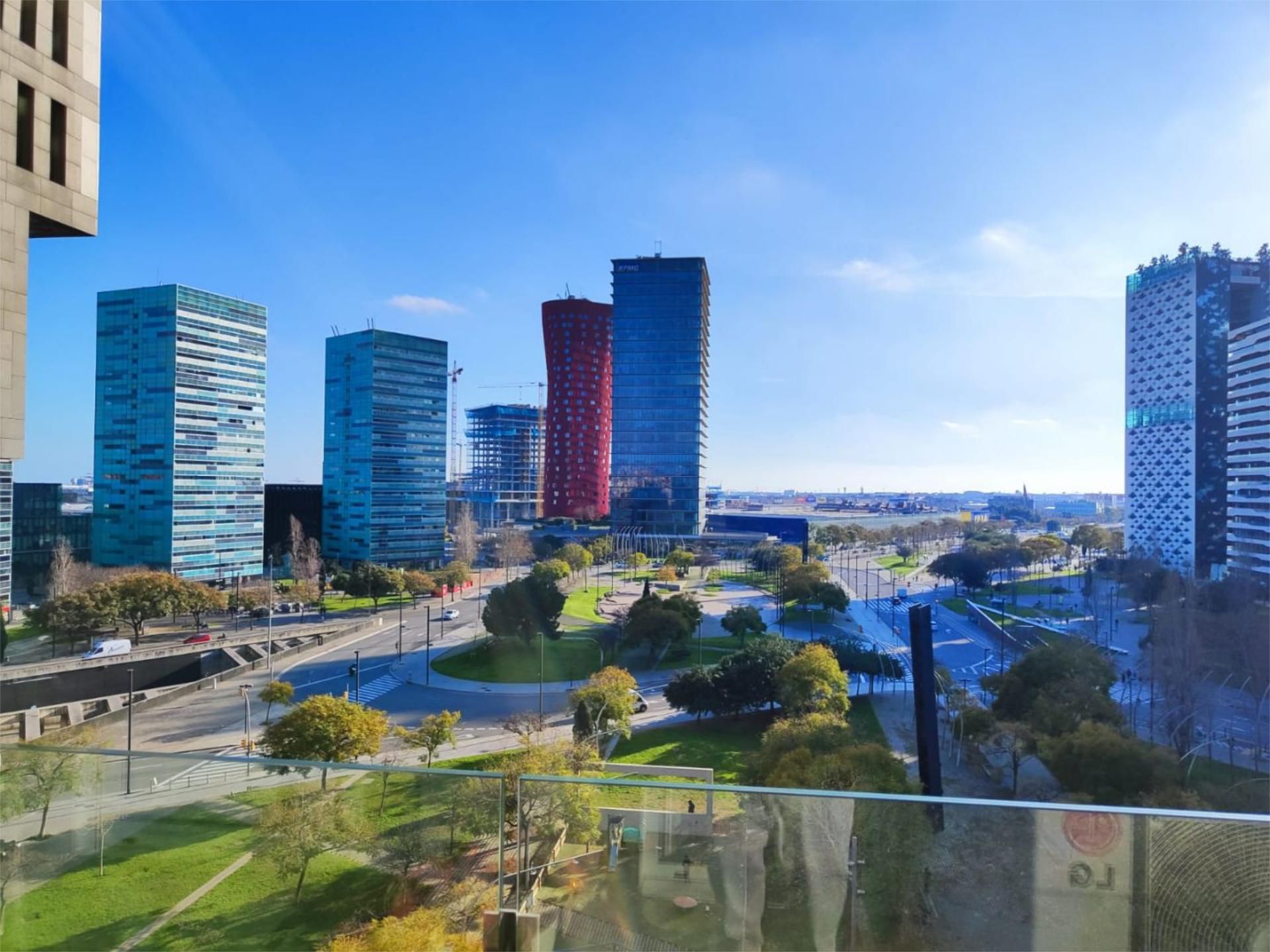 Exterior view of Flat for sale in L'Hospitalet de Llobregat  with Air Conditioner, Heating and Parquet flooring