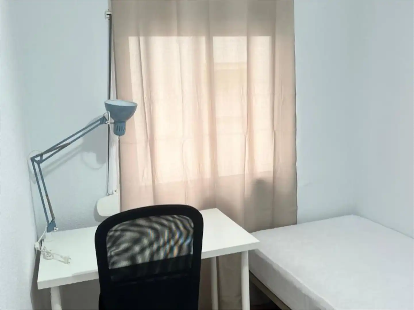 Room in Calle Cigüeña, 21, Los Pájaros Room in Calle Cigüeña, 21, Los Pájaros