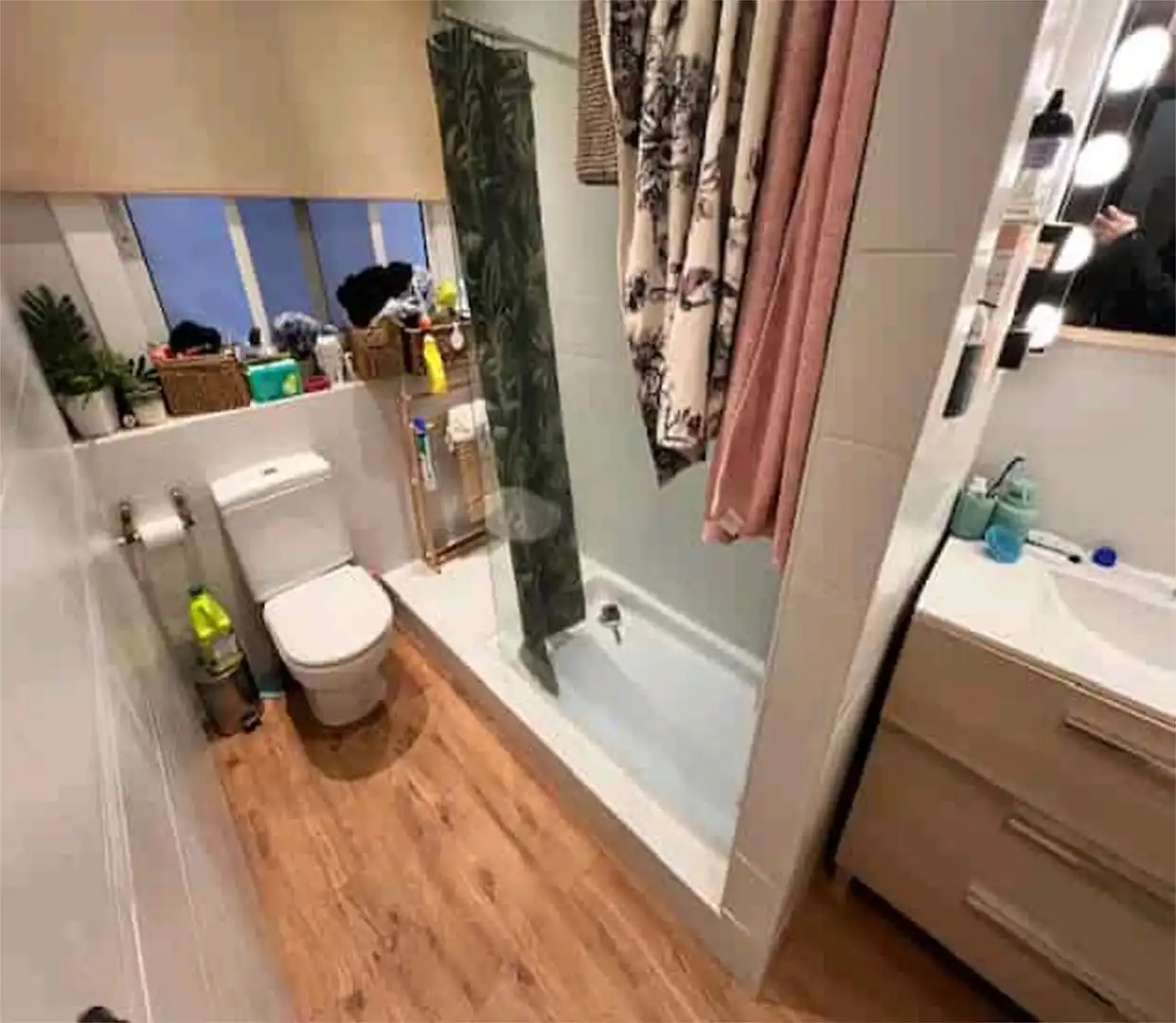 Casa adosada en venta en Carrer Mas de la Comtessa, 20, Llevant Baño de Casa adosada en venta en Reus con Balcón