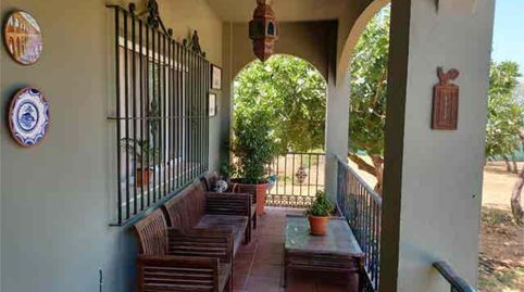 Foto 4 de Casa adosada en venta en Carmona, Sevilla
