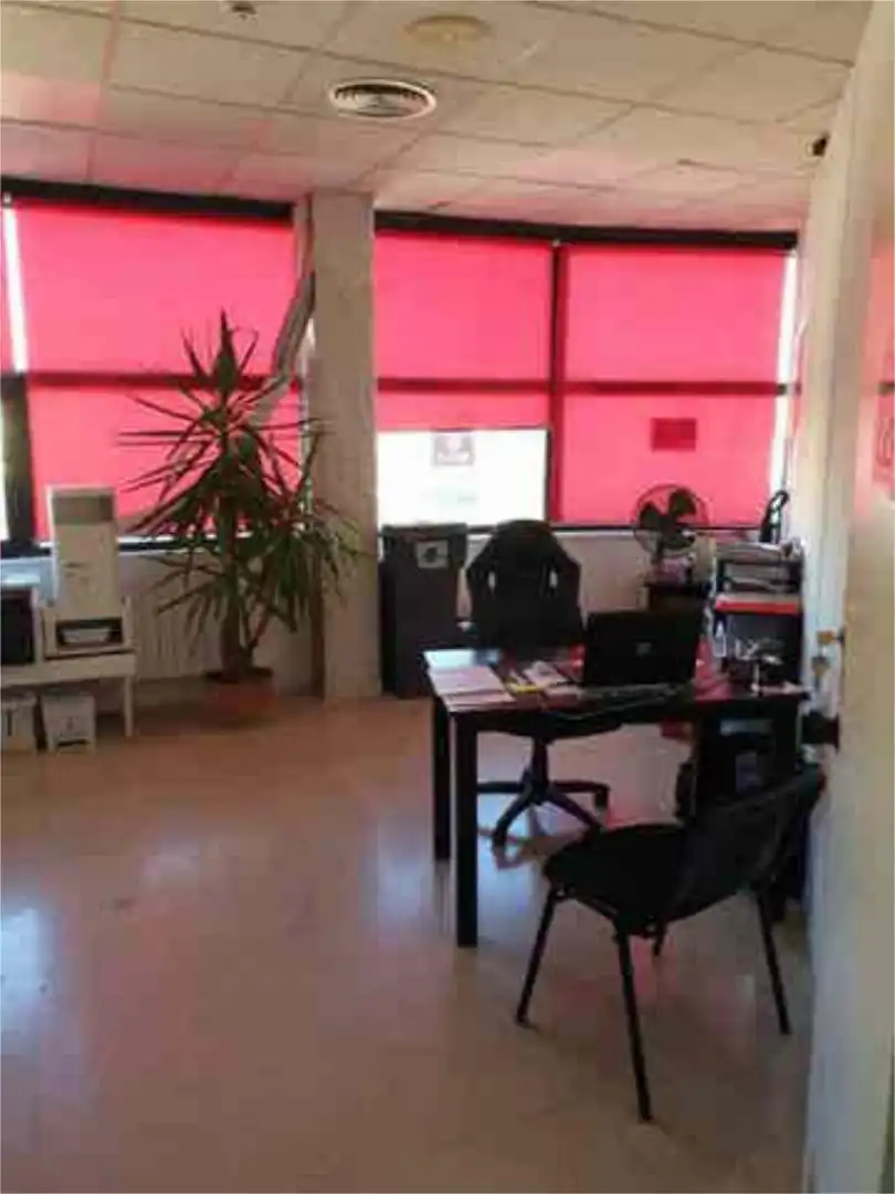 Oficina de alquiler en Puigmal - Mas Nou Oficina de alquiler en Empuriabrava