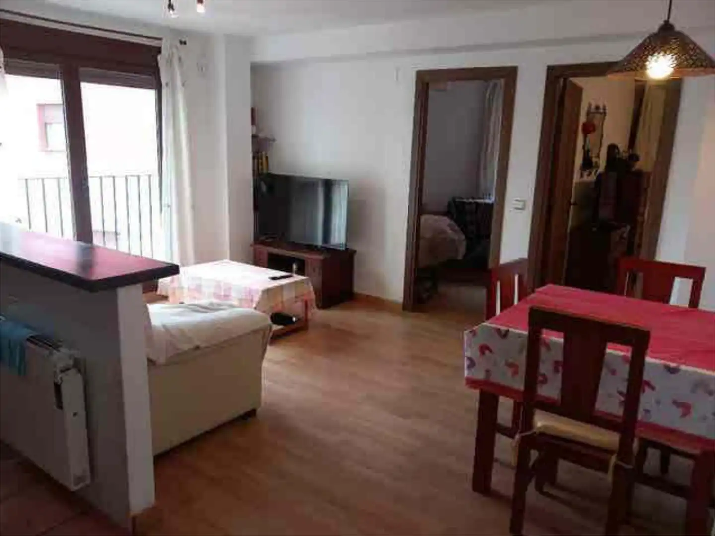 Sala d'estar de Apartament en venda en Mora de Rubielos amb Calefacció, Traster i Moblat