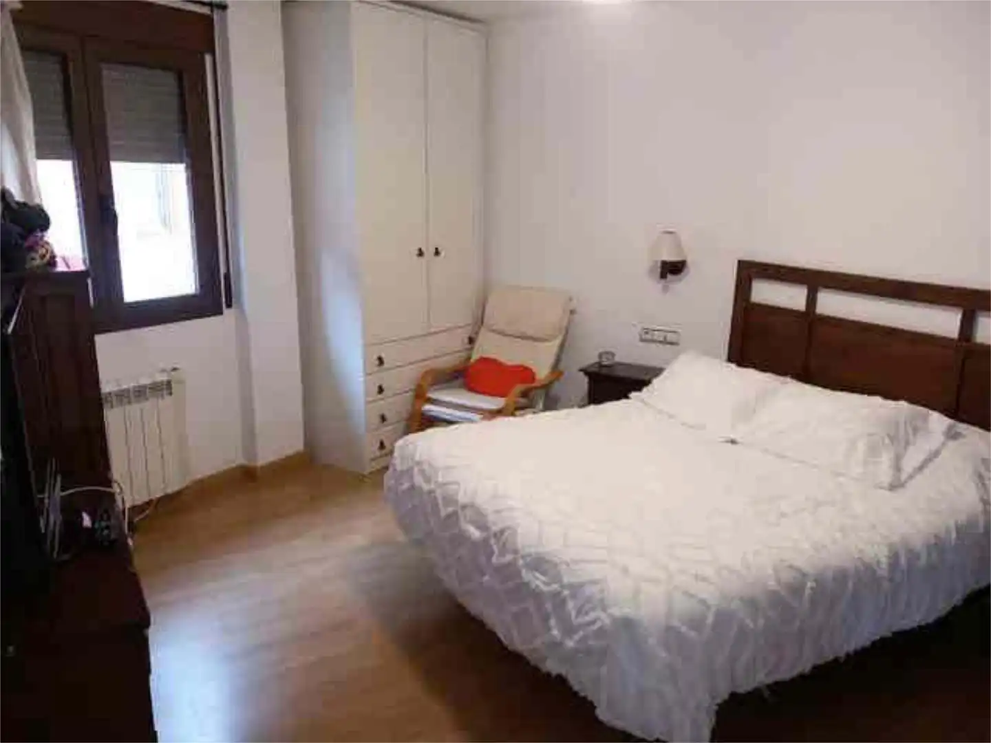 Apartament en venda a Mora de Rubielos Dormitori de Apartament en venda en Mora de Rubielos amb Calefacció, Traster i Moblat