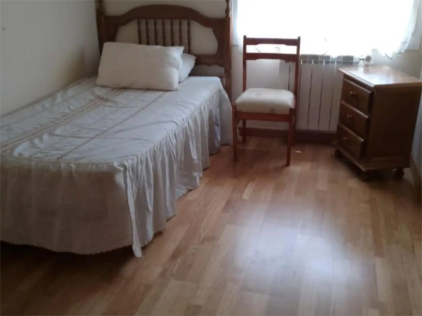 Bedroom of Flat for rent in Ávila Capital  with Heating, Private garden and Parquet flooring