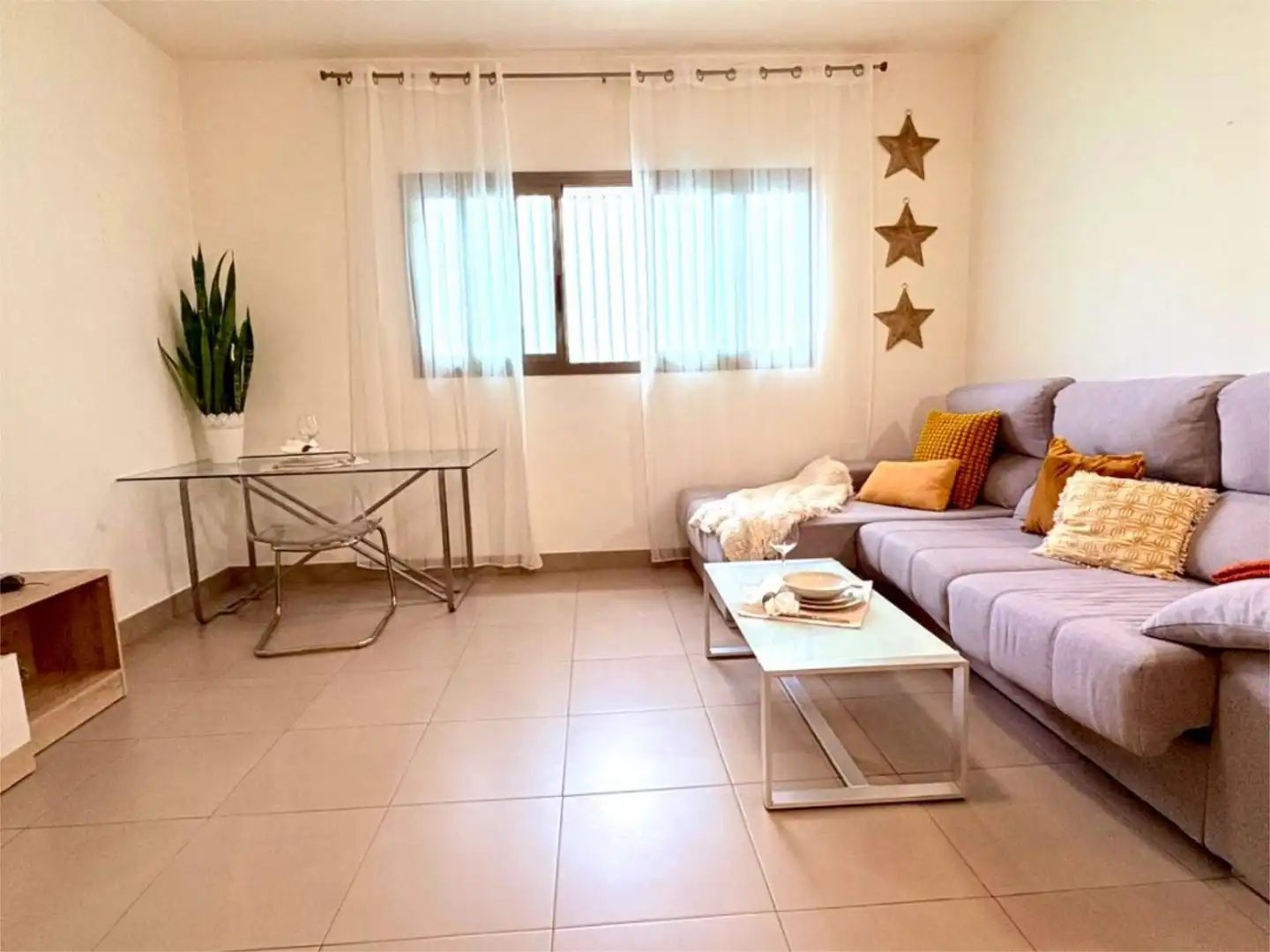Piso en venta en Calle Pobladores, 10, La Pañoleta Sala de estar de Piso en venta en Camas con Aire acondicionado y Amueblado