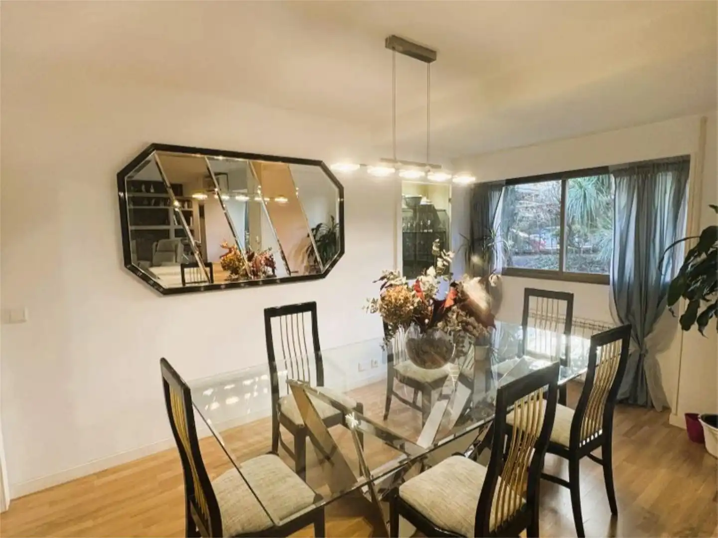 Flat for sale in Calle de Pedro Rico, 13, La Paz Dining room of Flat for sale in Madrid with Air Conditioner, Heating and Private garden