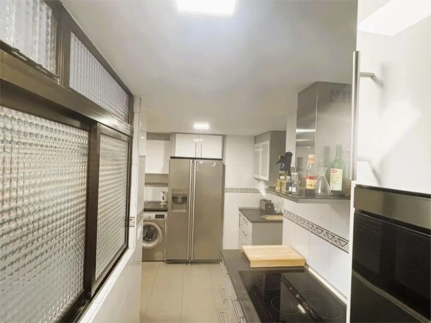 Flat for sale in Calle de Pedro Rico, 13, La Paz Kitchen of Flat for sale in Madrid with Air Conditioner, Heating and Private garden