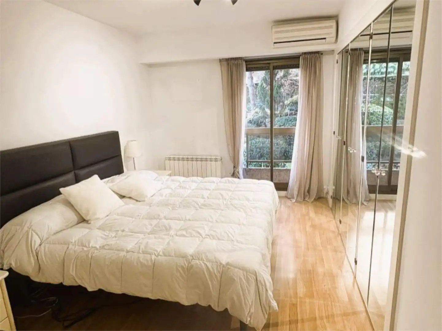 Flat for sale in Calle de Pedro Rico, 13, La Paz Bedroom of Flat for sale in Madrid with Air Conditioner, Heating and Private garden