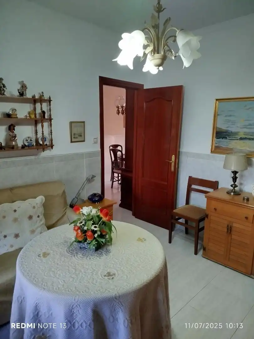Houses for sale in Calle Francisco Buendía, 17, Ciudad Jardín Houses for sale in Sevilla Capital with Air Conditioner and Terrace