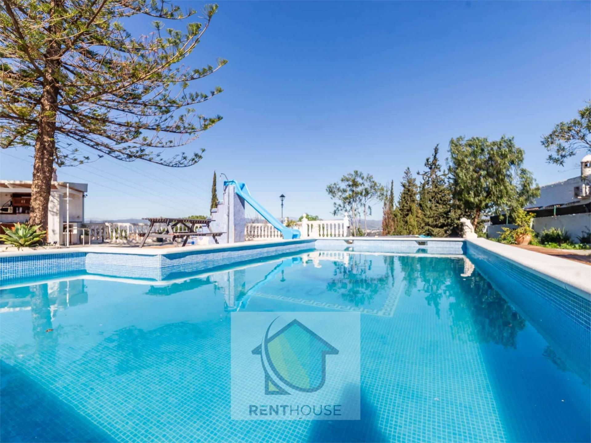 Swimming pool of Flat for share in Alhaurín de la Torre  with Air Conditioner, Heating and Private garden