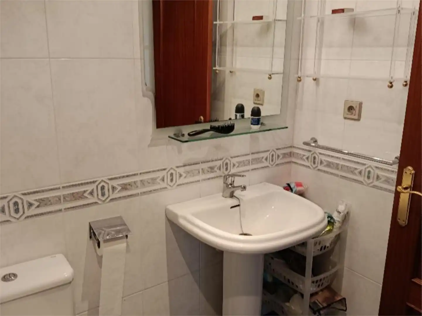 Piso en venta en Calle Emperador, 49b, Centro Baño de Piso en venta en Laredo