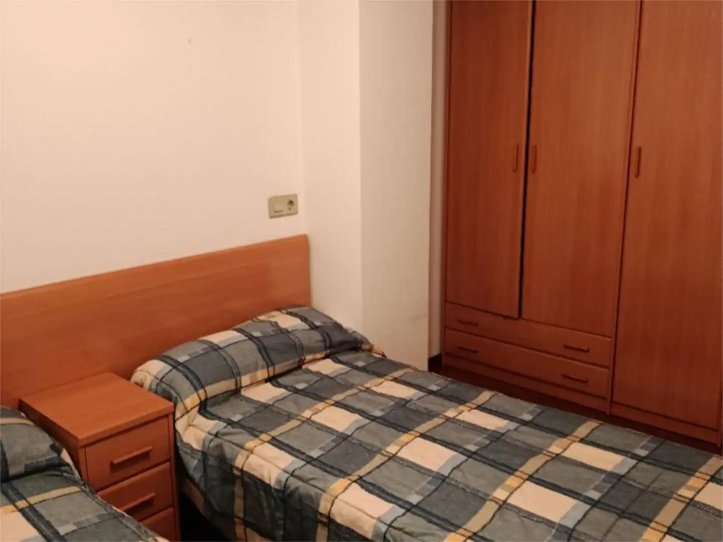 Piso en venta en Calle Emperador, 49b, Centro Habitación de Piso en venta en Laredo