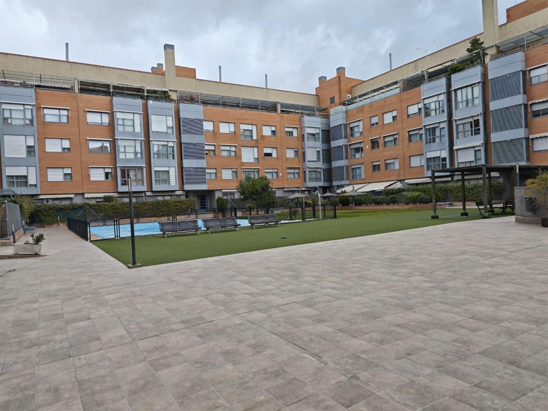 Piso de alquiler en Calle de Yocasta, 1, Rejas