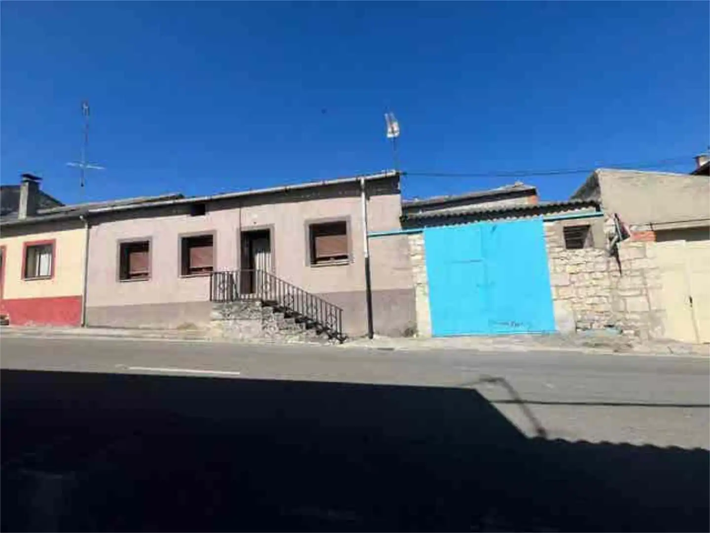 Vista exterior de Casa o chalet en venta en Cogeces del Monte con Calefacción, Terraza y Trastero