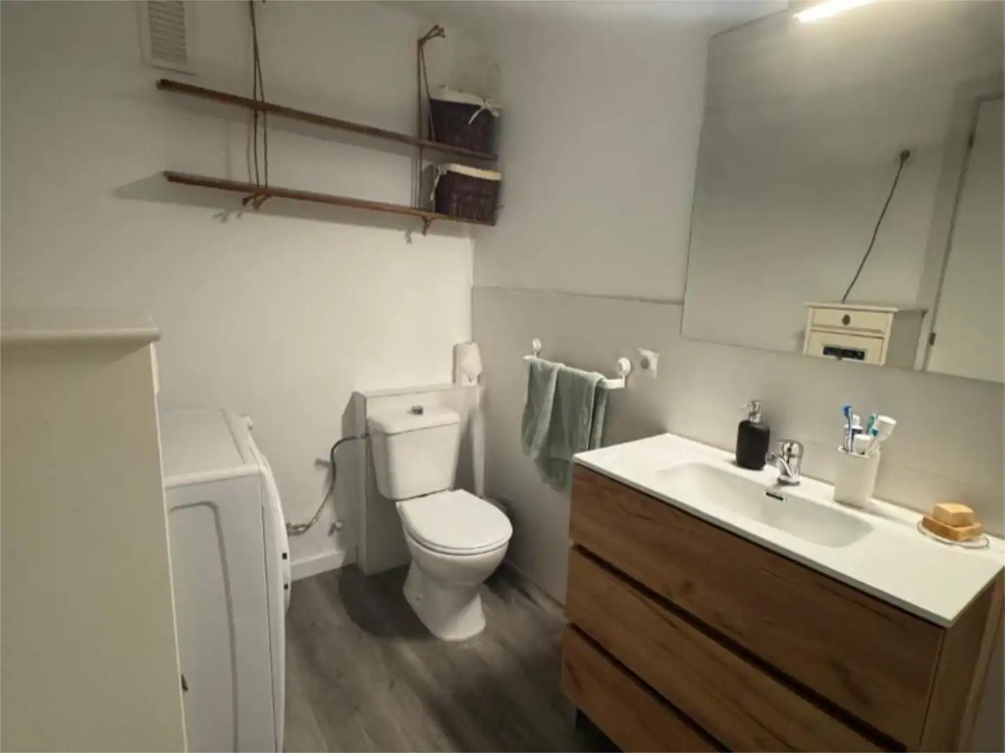 Piso en venta en Carrer del Gran i General Consell, 40, S'Arenal Baño de Piso en venta en Llucmajor con Aire acondicionado, Terraza y Amueblado