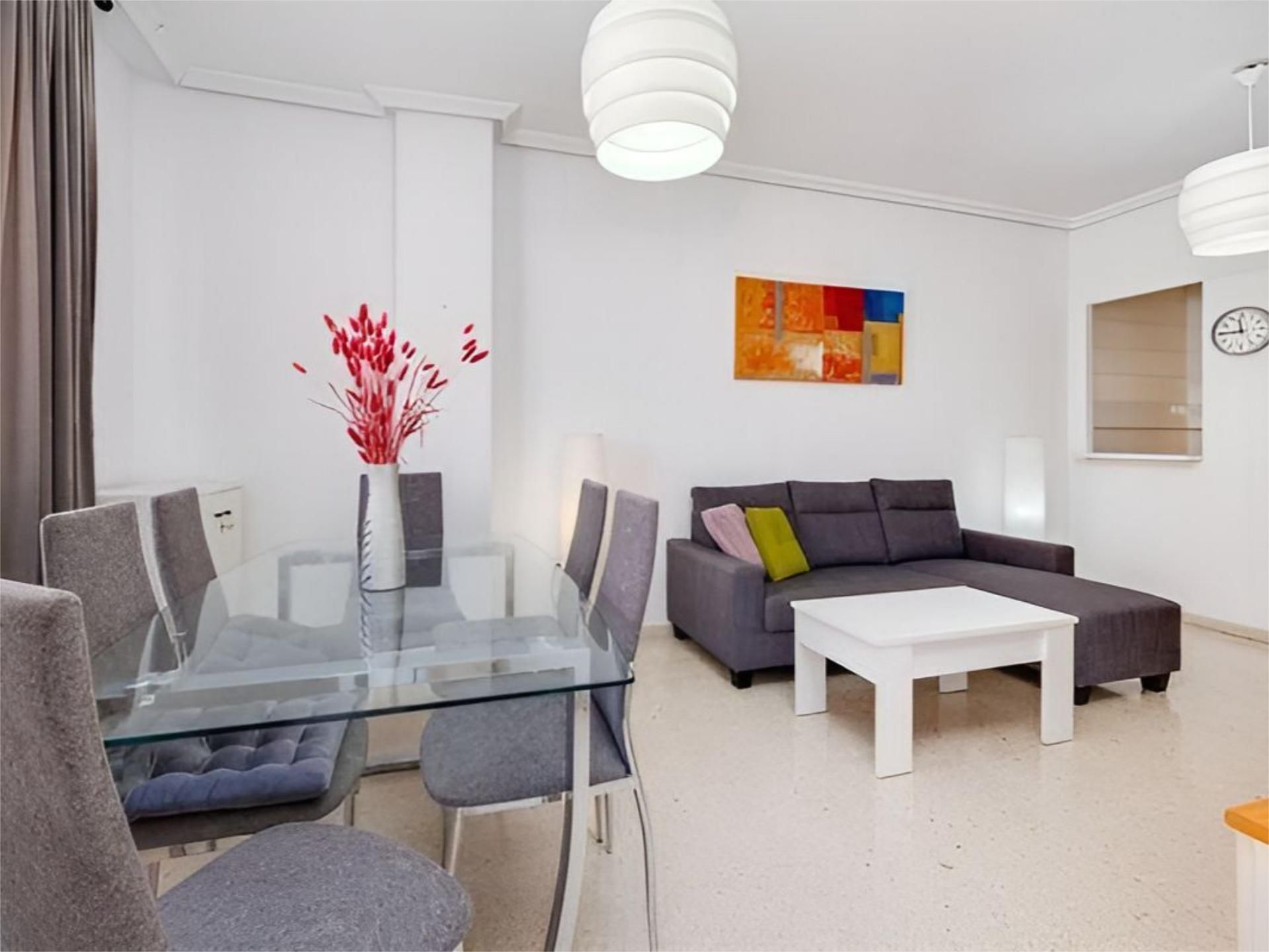 Living room of Flat for rent in Torrevieja  with Air Conditioner, Furnished and Balcony