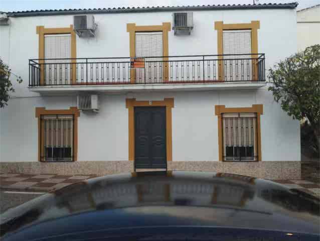 Casa-chalet en Venta en Lopera