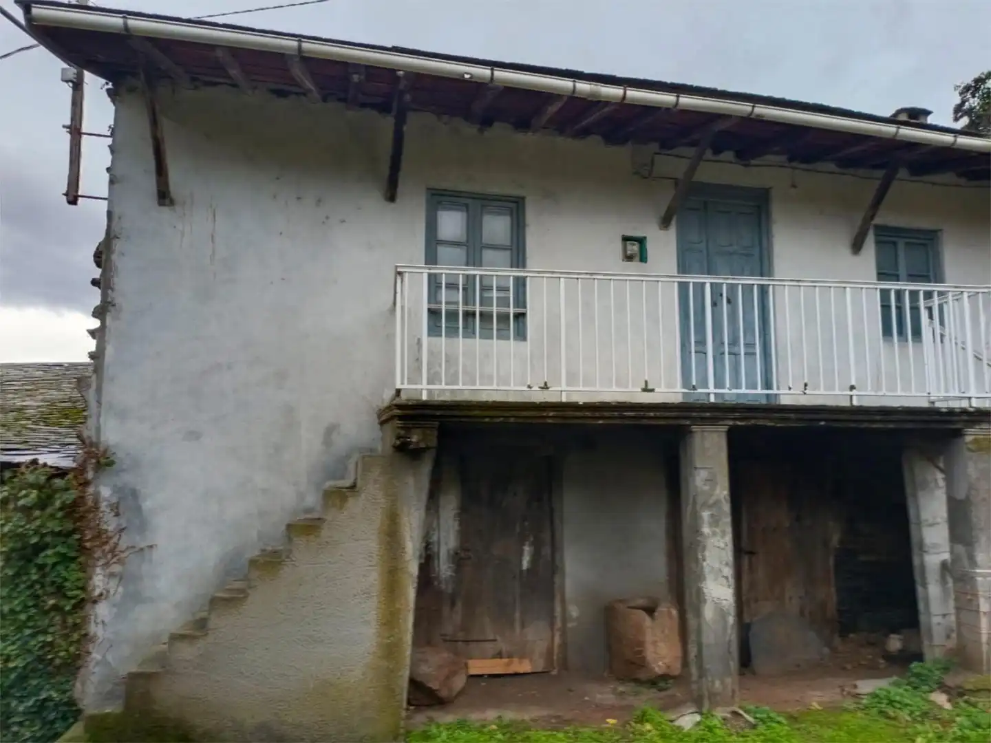 Vista exterior de Casa adosada en venta en A Rúa  con Terraza, Trastero y Balcón