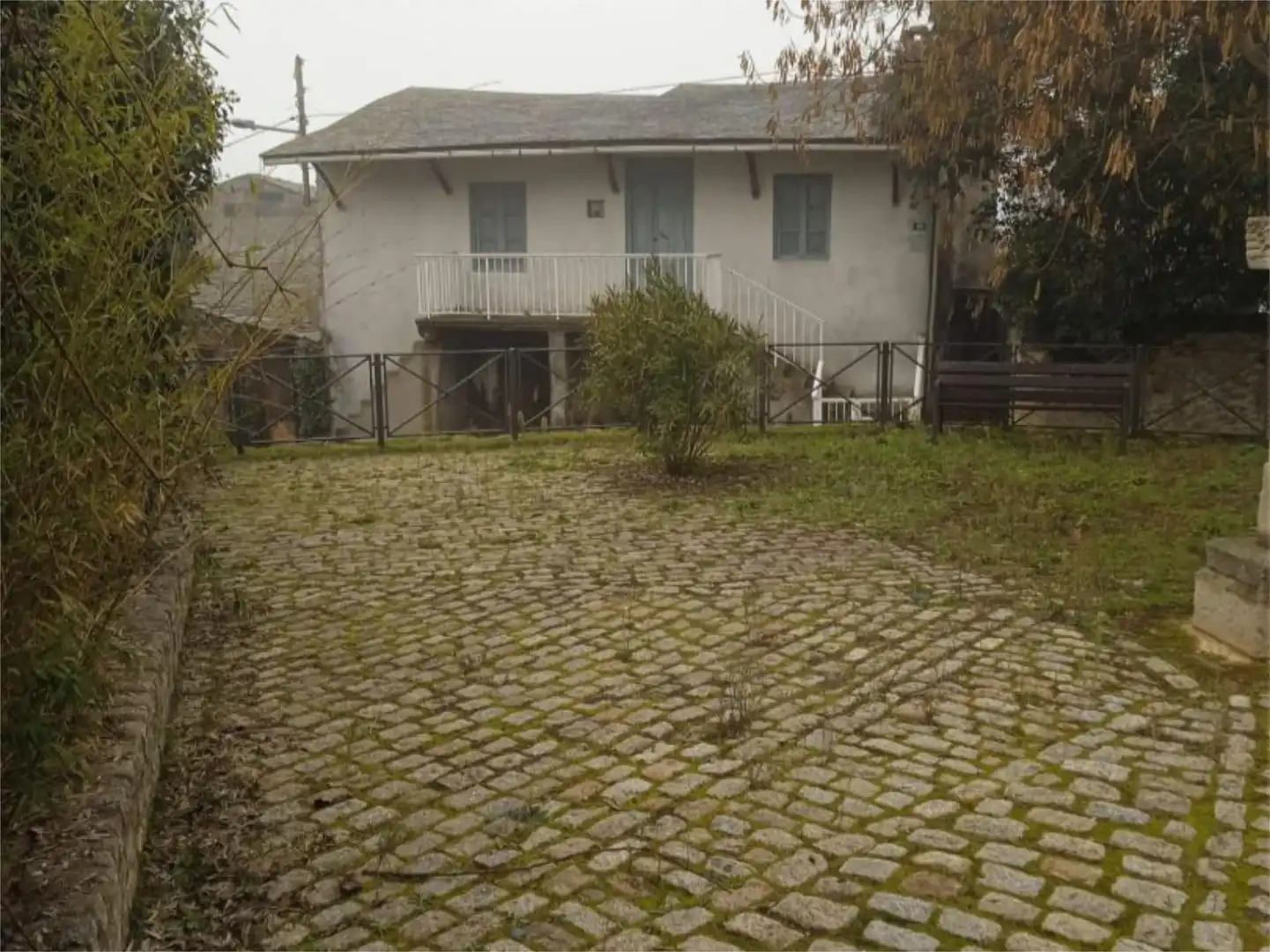 Vista exterior de Casa adosada en venta en A Rúa  con Terraza, Trastero y Balcón