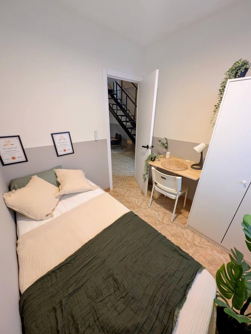 Dormitori de Planta baixa per a compartir en  Barcelona Capital amb Moblat