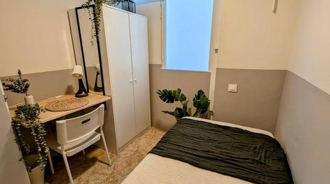 Foto 2 de Planta baixa per a compartir a Carrer de Sant Jordi, 13, Sants,  Barcelona Capital