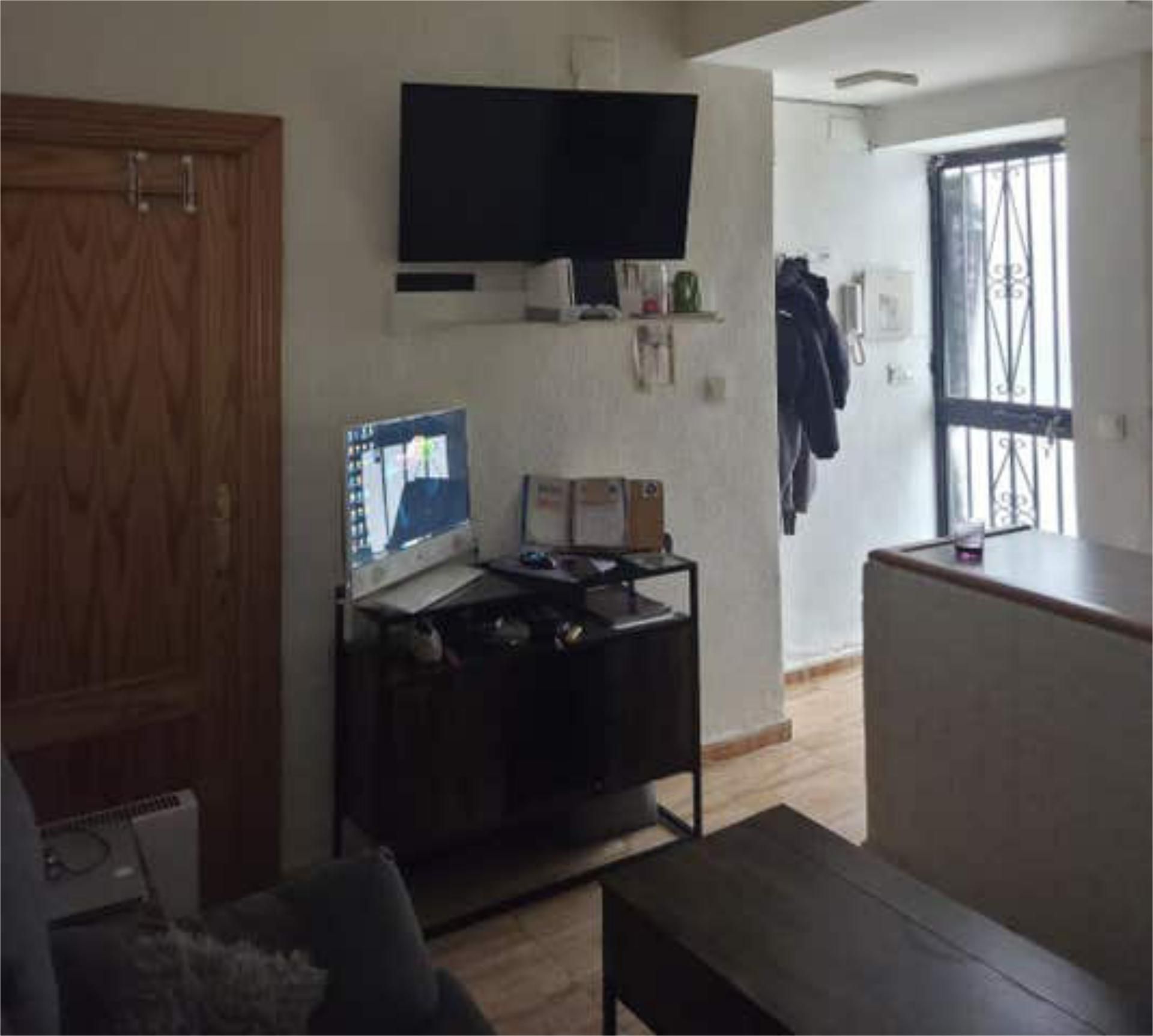 Flat for rent in  Granada Capital