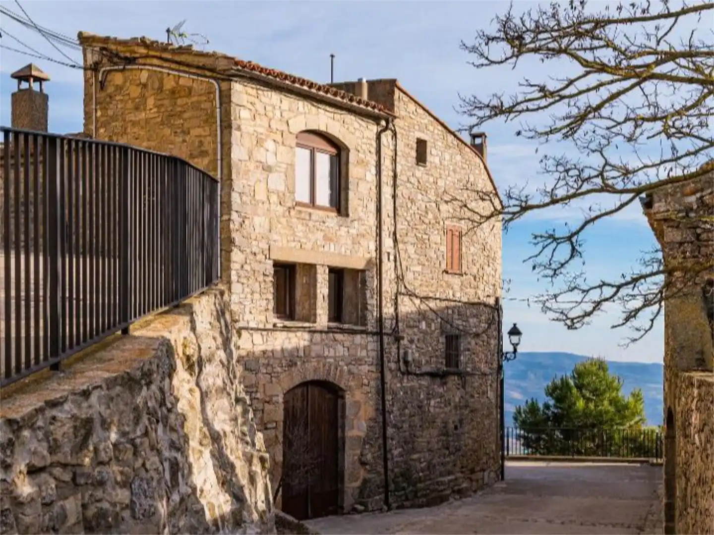 Casa adosada en venta en Carrer Major, 26, Forès Vista exterior de Casa adosada en venta en Forès con Calefacción, Amueblado y Balcón