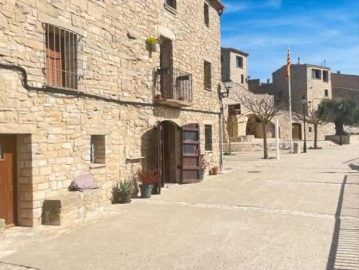 Casa adosada en venta en Carrer Major, 26, Forès Vista exterior de Casa adosada en venta en Forès con Calefacción, Amueblado y Balcón