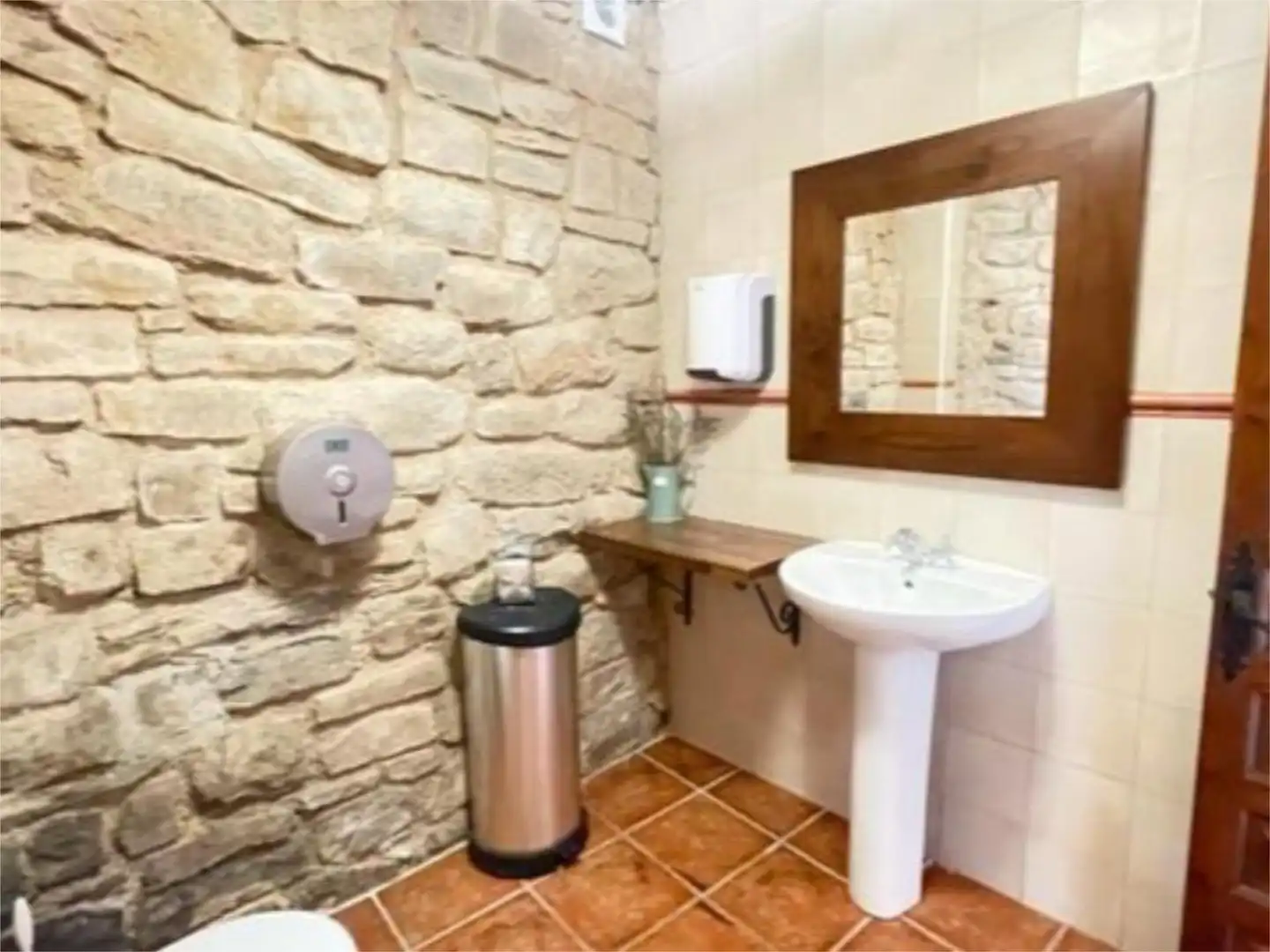 Casa adosada en venta en Carrer Major, 26, Forès Baño de Casa adosada en venta en Forès con Calefacción, Amueblado y Balcón