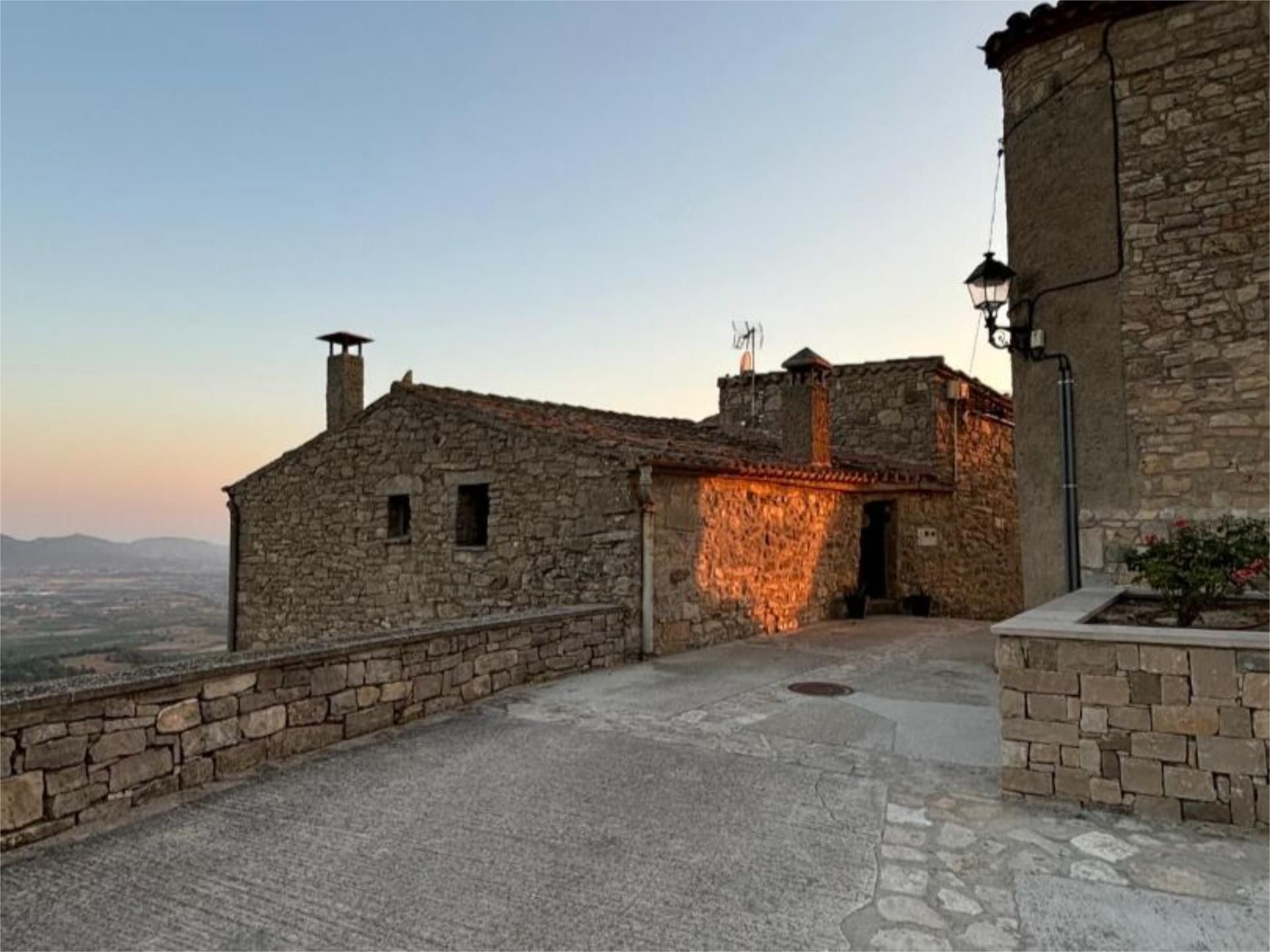 Vista exterior de Casa adosada en venta en Forès con Calefacción, Amueblado y Balcón