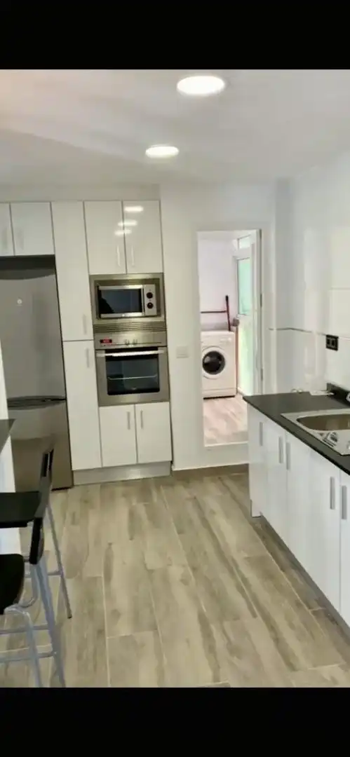 Habitación en Calle Melilla, 8, San Juan Cocina de Piso para compartir en Murcia con Aire acondicionado, Calefacción y Amueblado