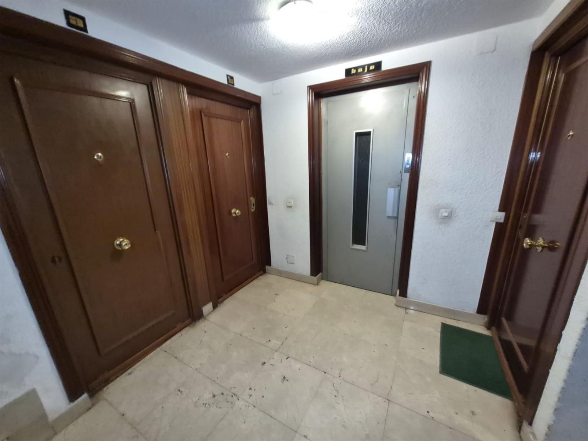 Wohnung zum Verkauf in Valdemoro mit Klimaanlage und Terrasse