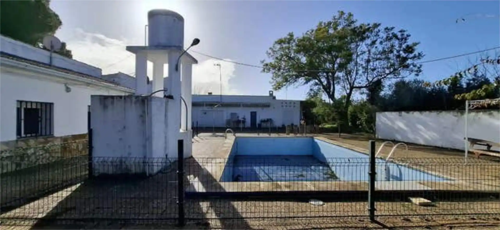 Piscina de Casa adosada en venta en Badajoz Capital con Piscina