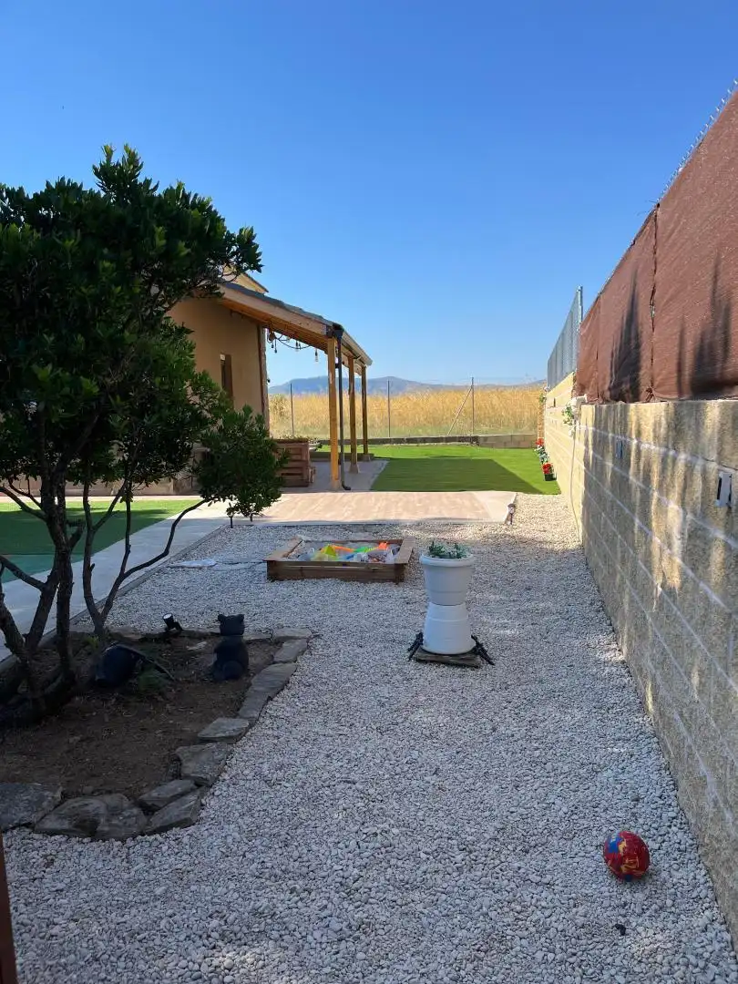 Houses for sale in Calle la Jara, 19, Villavieja del Lozoya Terrace of Houses for sale in Villavieja del Lozoya with Air Conditioner, Heating and Private garden