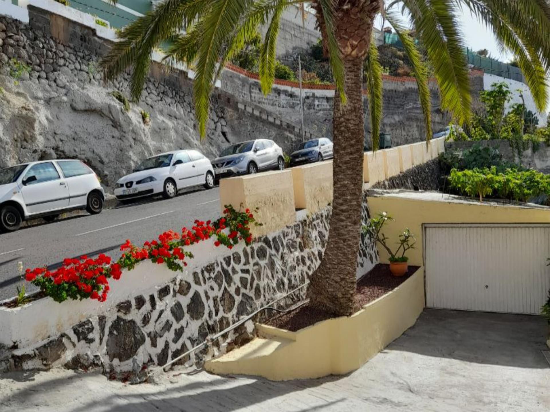 Vista exterior de Piso en venta en San Juan de la Rambla con Terraza, Trastero y Amueblado